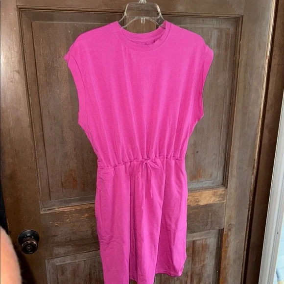 Vibrant Pink Dress - Picture 1 of 2